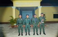 លោកវរសេនីយ៍ឯក សោម សុភ័ណ្ឌ អធិការនគរបាលស្រុកស្វាយជ្រំ បានដឹកនាំកម្លាំងនៃអធិការដ្ឋាននគរបាលស្រុក ចេញល្បាតចល័តតាមមូលដ្ឋានដើម្បី ការពារសន្តិសុខសុវត្ថិភាពជូនប្រជាពលរដ្ឋ!