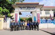 ក្រុមការងារអាវុធហត្ថរាជធានីភ្នំពេញ បន្តចុះធ្វើការផ្សព្វផ្សាយតាមសាលា ស្តីពីបញ្ហាក្មេងទំនើង និងបញ្ហាគ្រឿងញៀន!