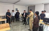 កម្លាំងសមត្ថកិច្ចឃាត់ខ្លួនជនសង្ស័យ១១១ពាក់ព័ន្ធករណីឆបោកតាមប្រព័ន្ធបច្ចេកវិទ្យានៅអគារមួយកន្លែងនៅសង្កាត់បឹងសាឡាង